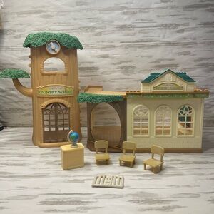 Sylvanian Families Vintage Country Tree School Building Calico Critters